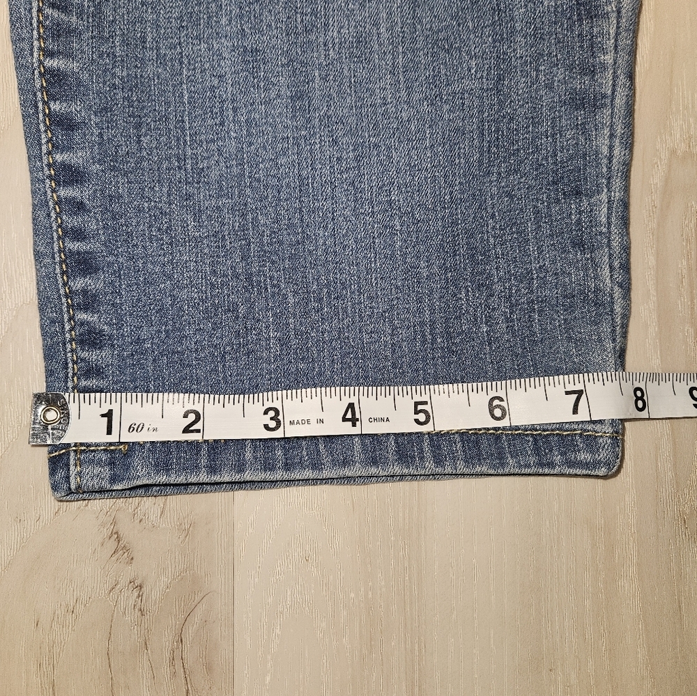 Levi’s 512 Perfectly Slimming Capri Jeans Women’s Size 8 Stretch Denim - Picture 5 of 12